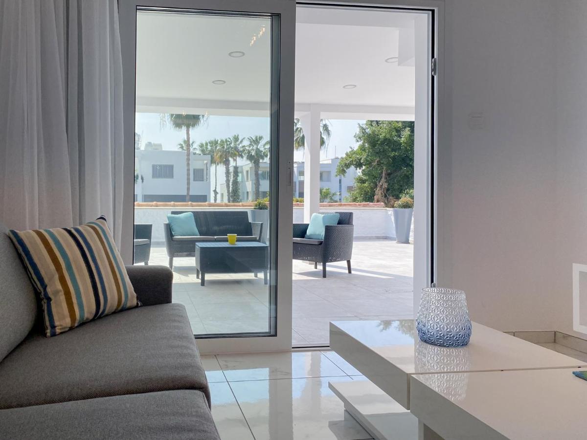 Phaedrus Living: Luxury Flat Semeli Apartment Paphos ภายนอก รูปภาพ
